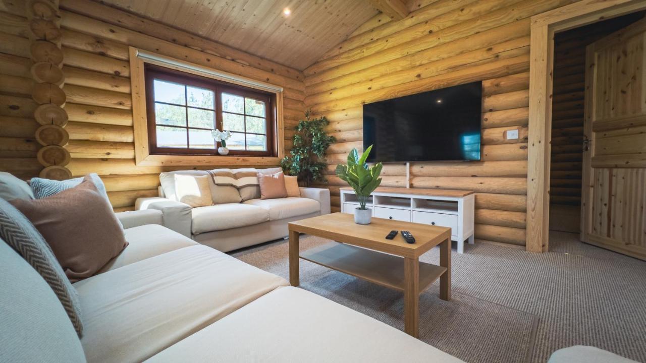 Aspen Lodge, Amazing New Log Cabin With Hot Tub - Sleeps 6 - Felmoor Park Морпет Экстерьер фото
