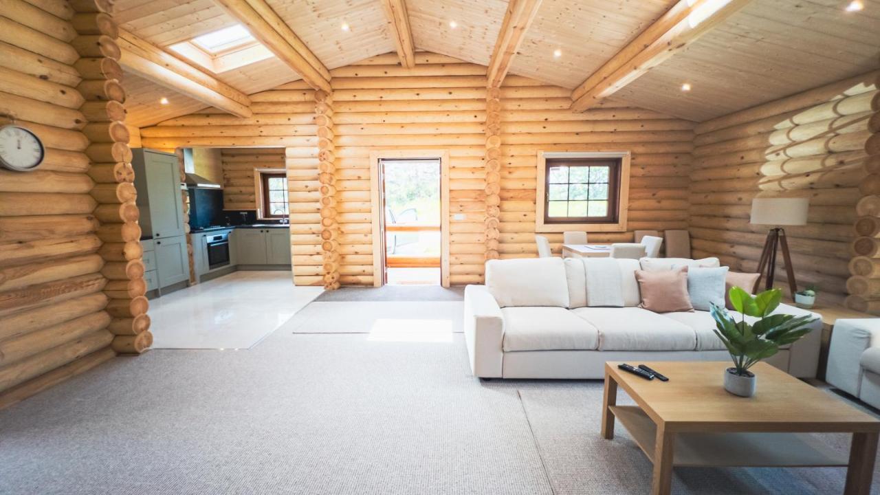 Aspen Lodge, Amazing New Log Cabin With Hot Tub - Sleeps 6 - Felmoor Park Морпет Экстерьер фото