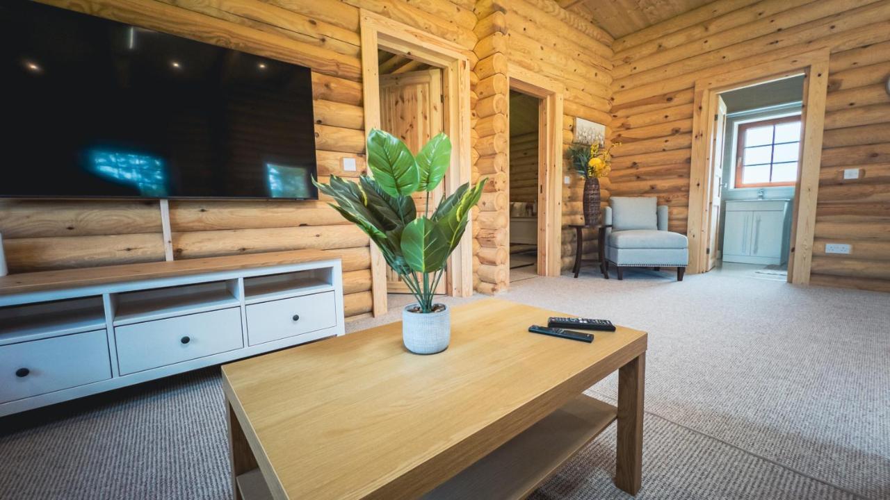 Aspen Lodge, Amazing New Log Cabin With Hot Tub - Sleeps 6 - Felmoor Park Морпет Экстерьер фото